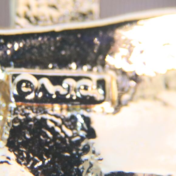 AJC Brooch Pig And Bird On Fence Gold Tone Metal - Picture 6 of 8